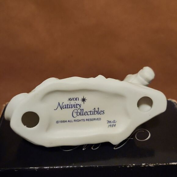 Avon 1984 Nativity Collectibles The Donkey Porcelain Figurine - Picture 4 of 5